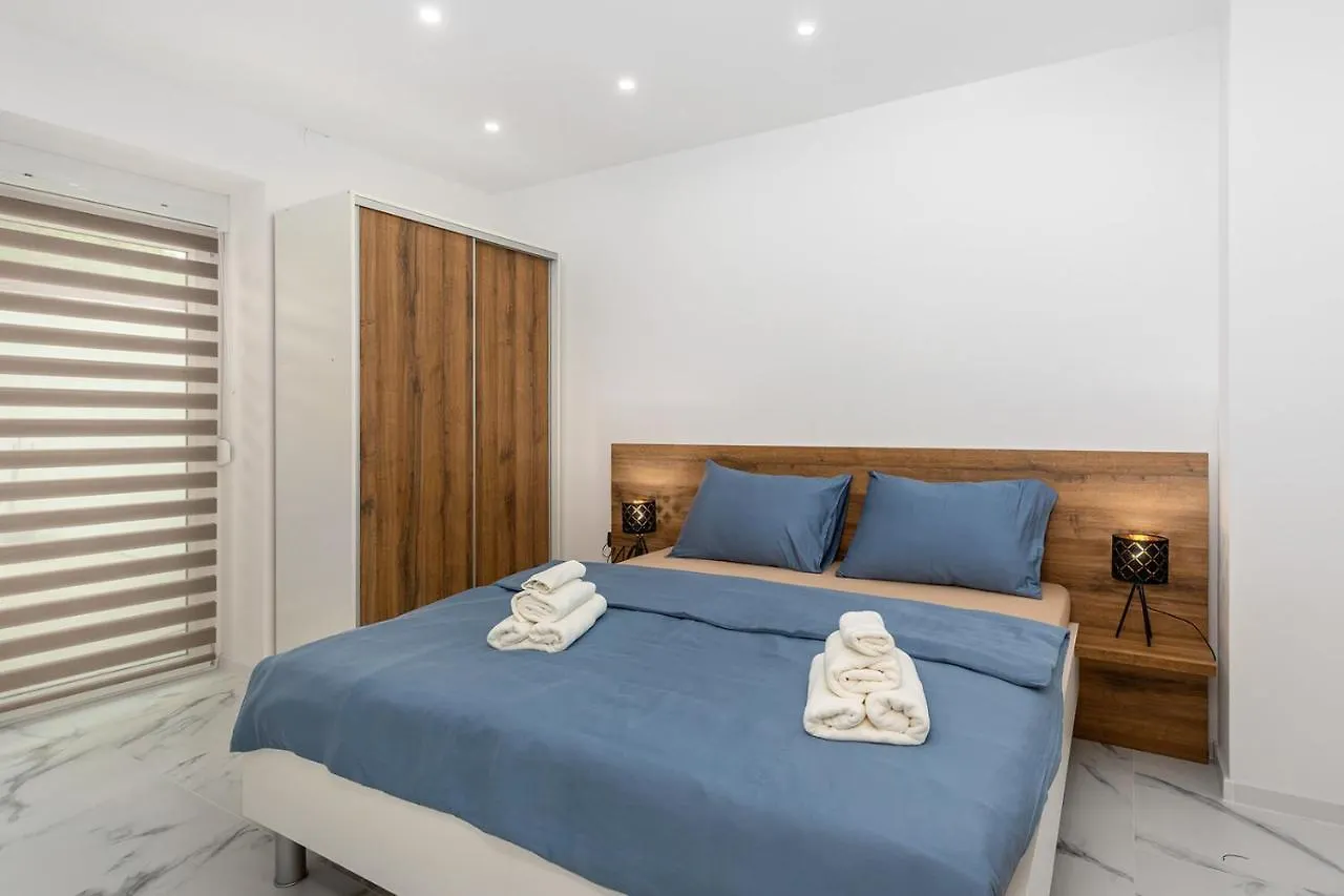 Villa Nela Apartments Crikvenica 0*,  Croatia