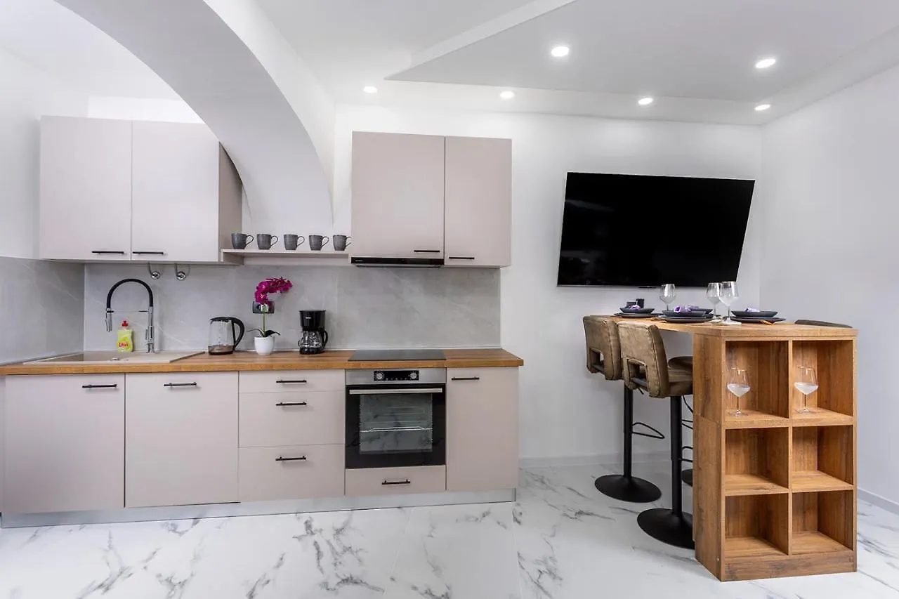 Villa Nela Apartments Crikvenica