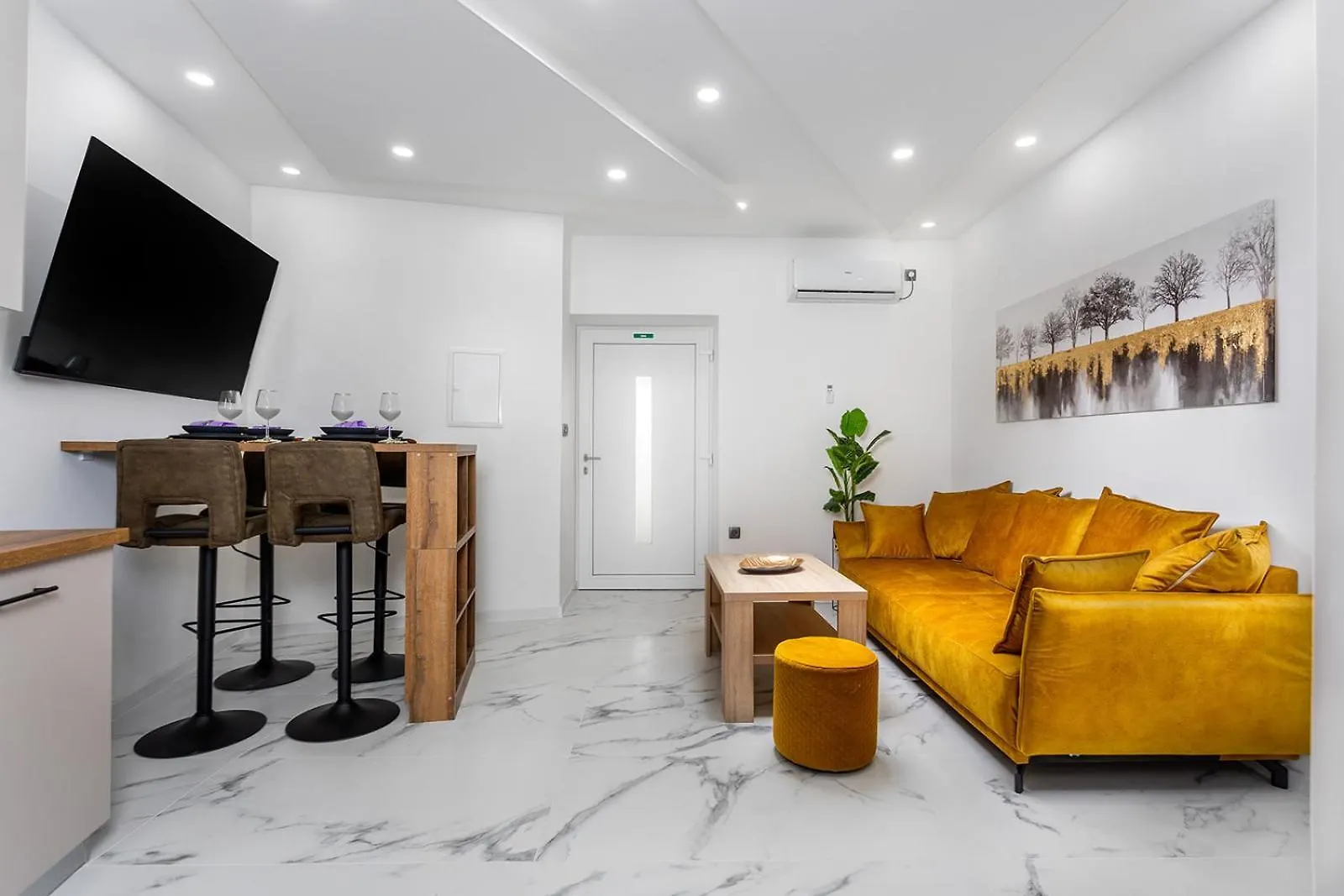 Villa Nela Apartments Crikvenica 0*,  Croatia